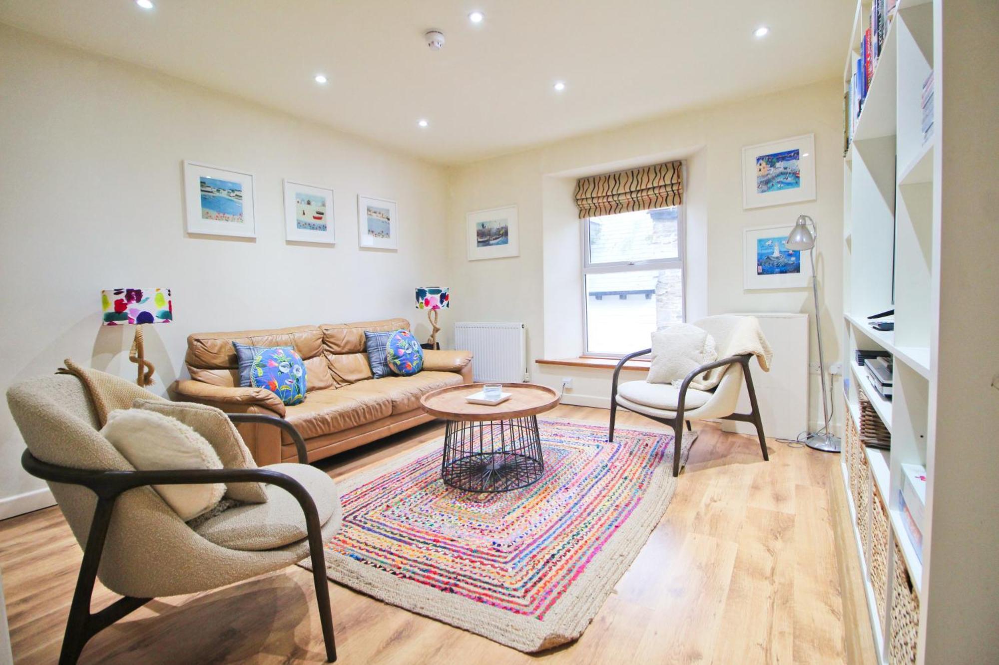 פדסטואו Town Centre Apartment With Parking מראה חיצוני תמונה